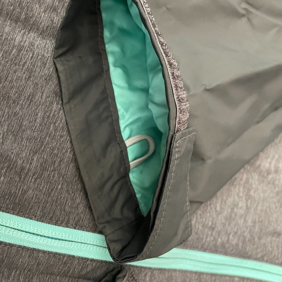 The North Face DryVent Girls Jacket - Picture 9 of 10